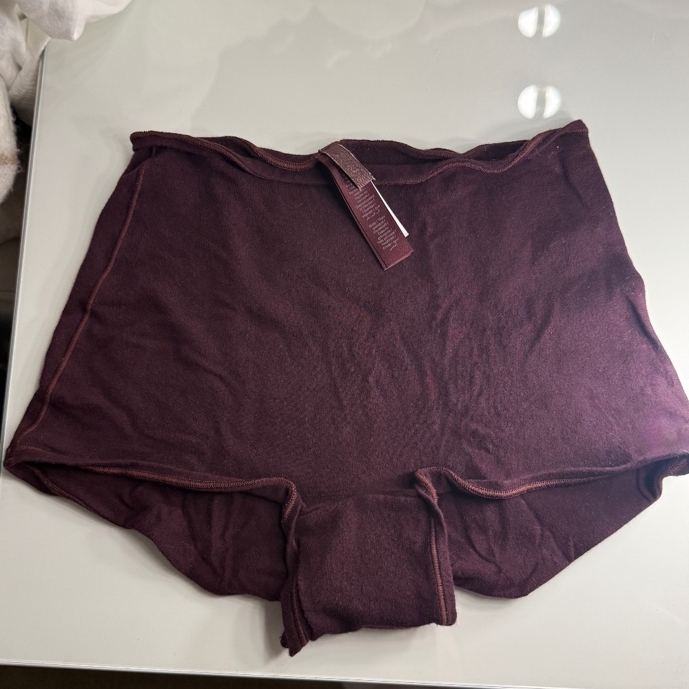 Brand new Skims Cotton Jersey Boyshort in 2025 limited edition color Currant